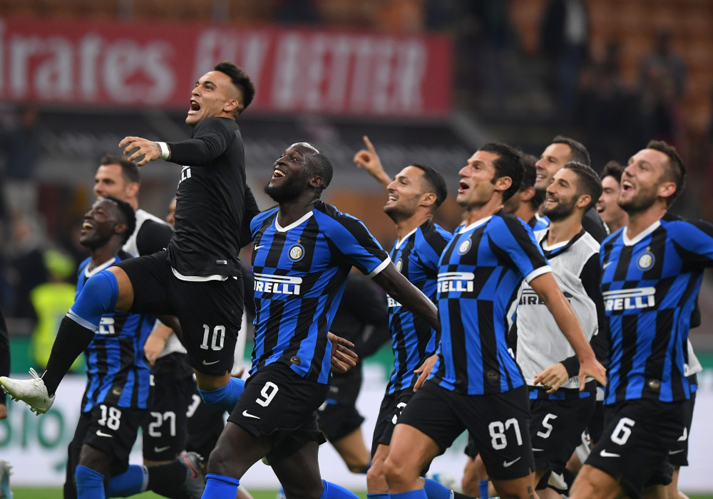 台湾职棒：台钢雄鹰在 2025 赛季表现回温，王柏融打击率回升至 .280